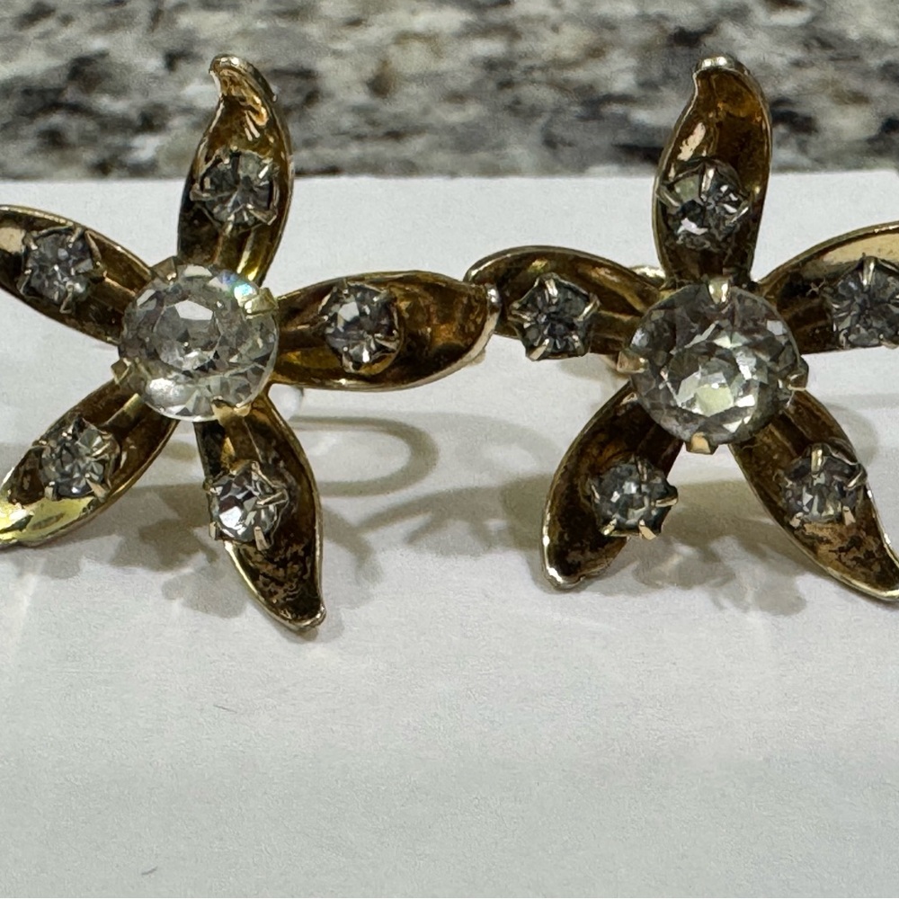 Antique Gold Screw Back Earrings made in the early 1900s-1950s Carl Art